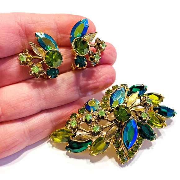 Vintage Jewelry Set Brooch & Clip On Earrings Blue/Green AB Crystal Rhinestones - Picture 3 of 11